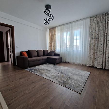 Downtown Apartment Râmnicu Vâlcea エクステリア 写真