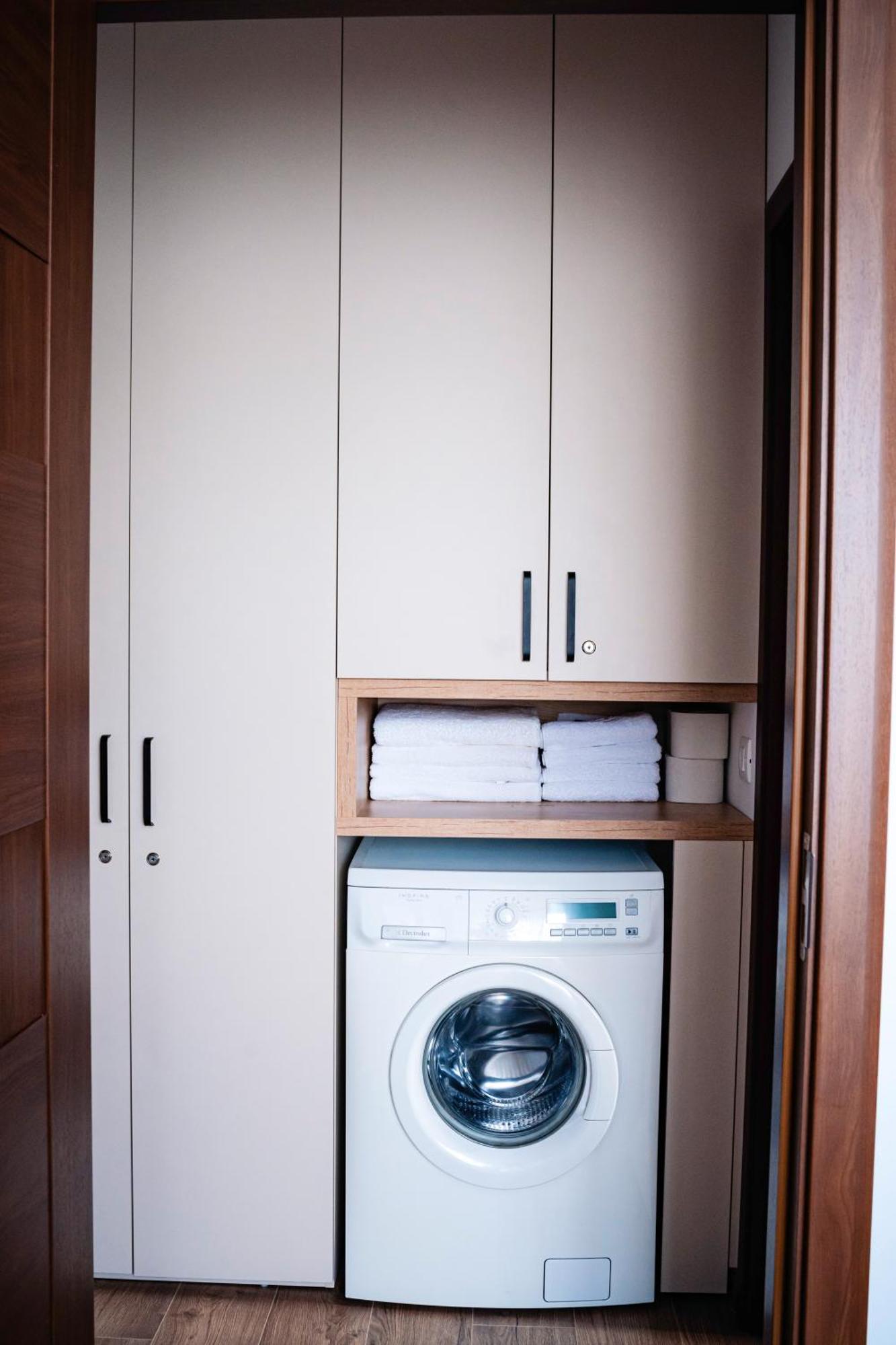 Downtown Apartment Râmnicu Vâlcea エクステリア 写真