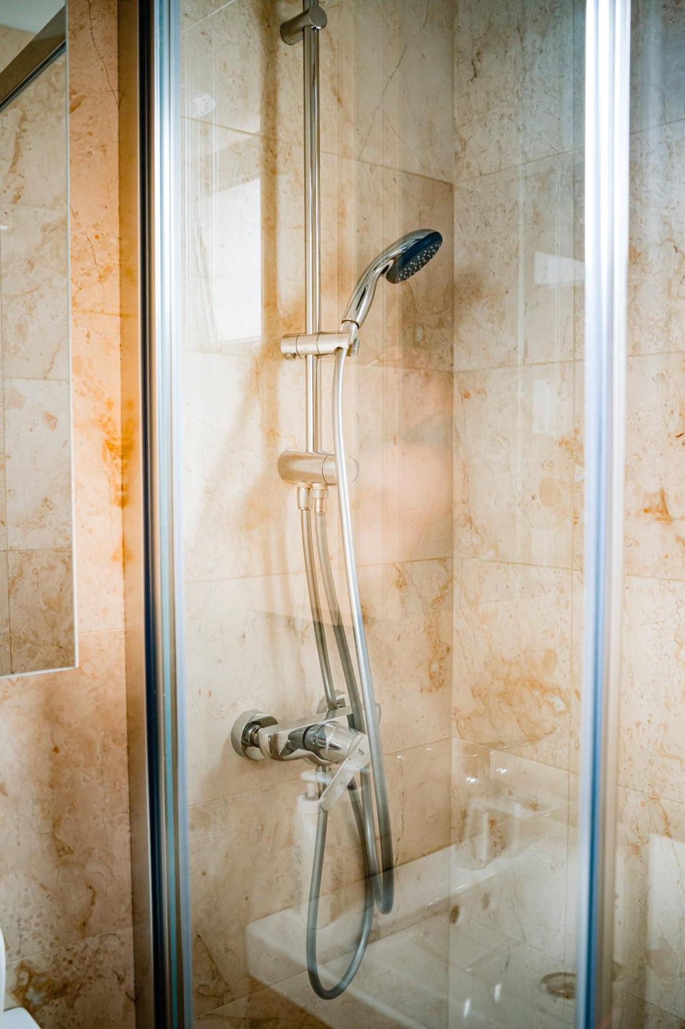 Downtown Apartment Râmnicu Vâlcea エクステリア 写真